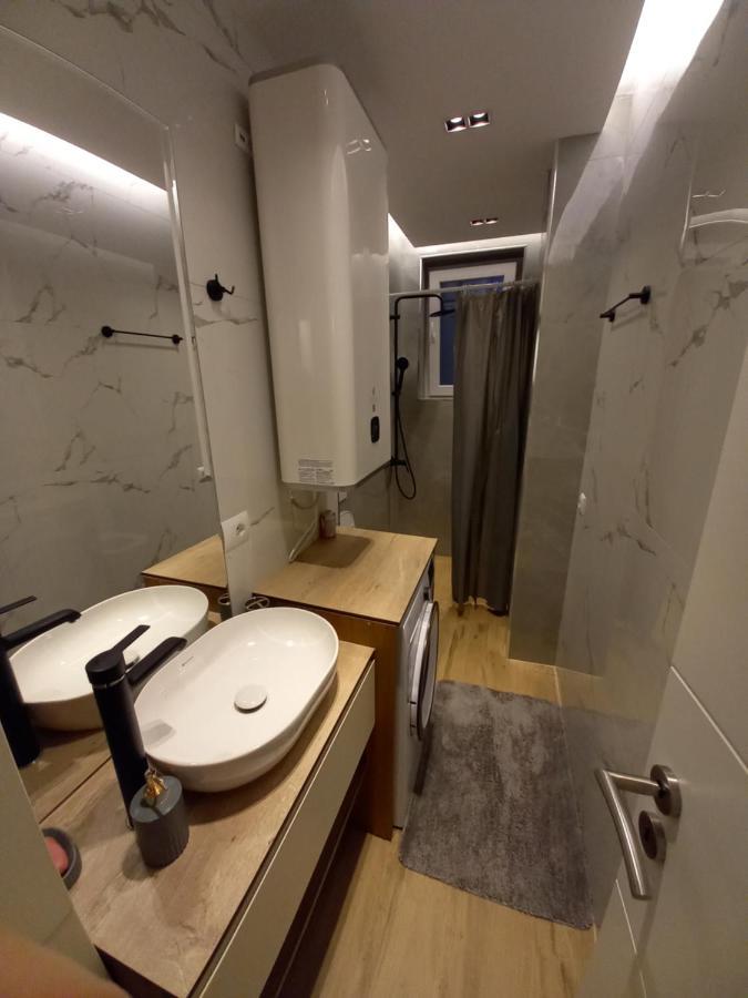 Rita Apartment Gjakova Eksteriør bilde